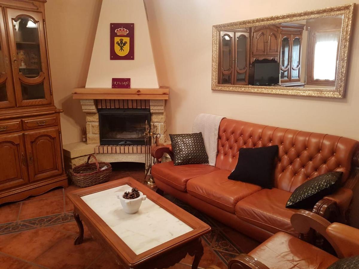 Rincon De Ayllon Villa Exterior photo
